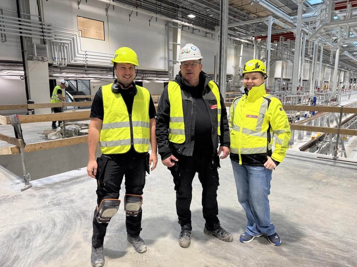 Kolleger fra Roskilde Fugeteknik på en byggeplads